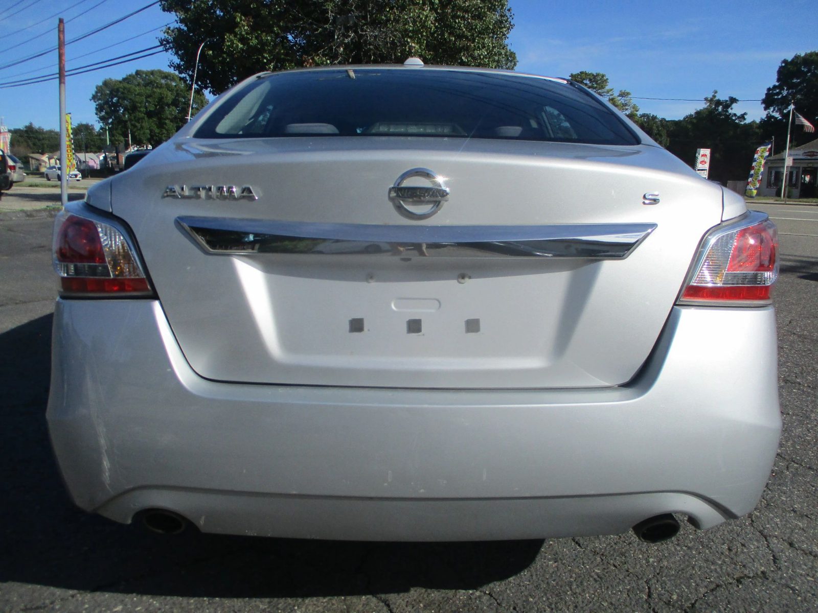 2015 Nissan Altima photo 2