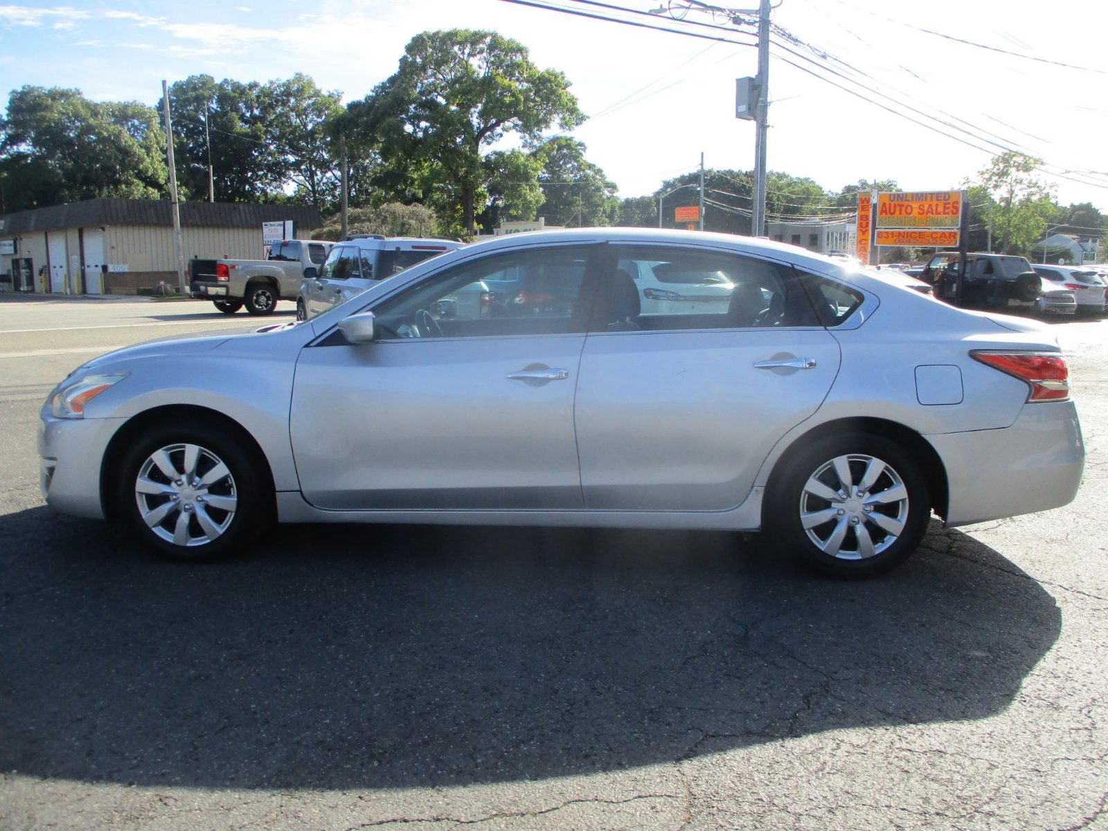 2015 Nissan Altima photo 3