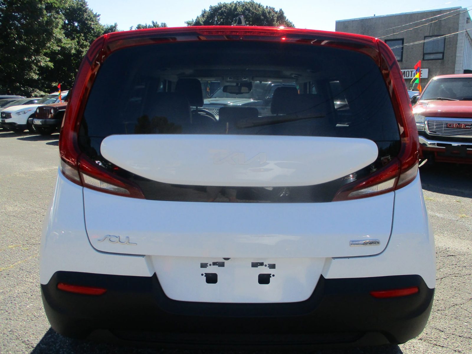 2022 Kia Soul photo 2