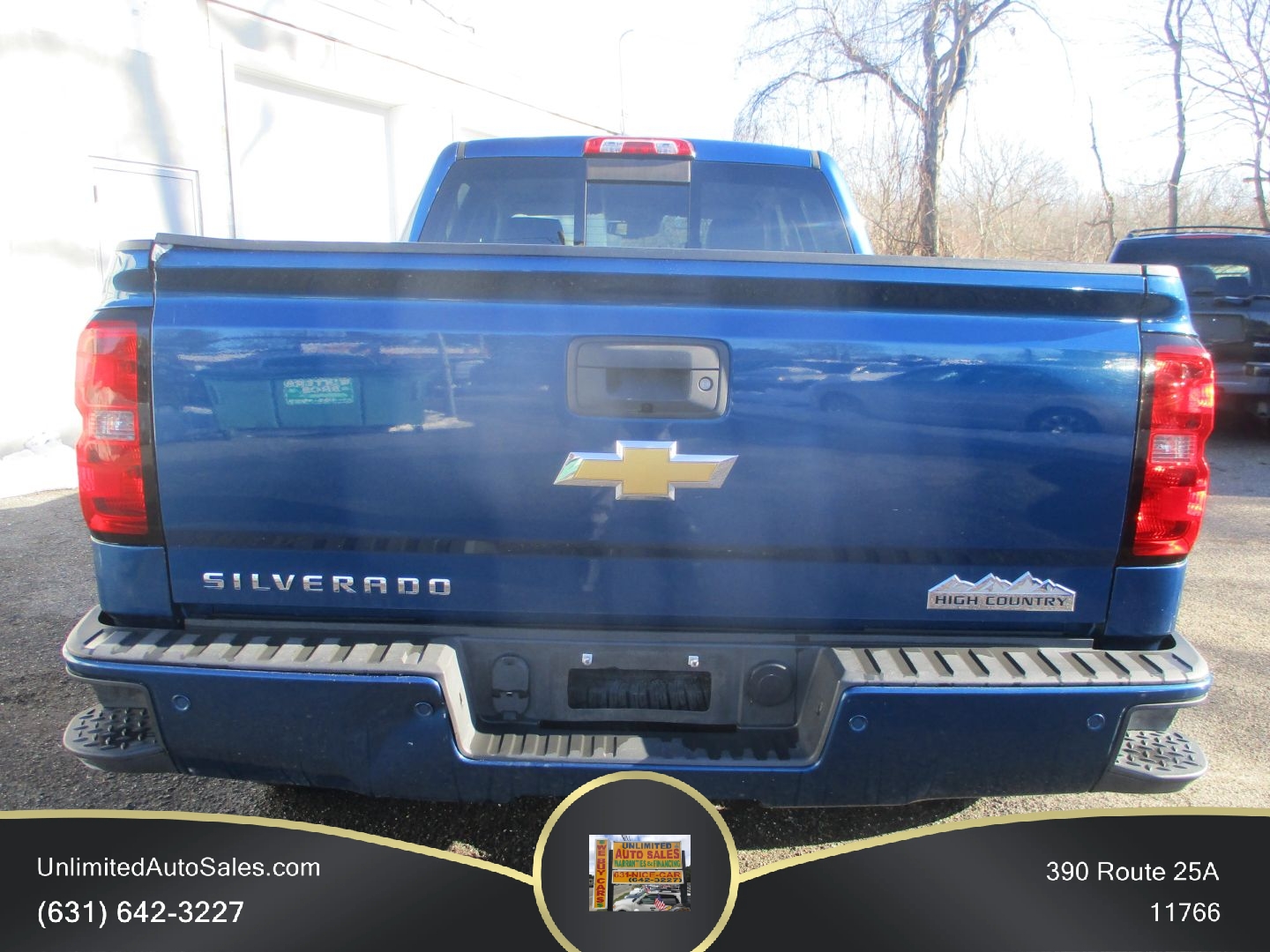 2015 Chevrolet Silverado 1500 Crew Cab photo 2