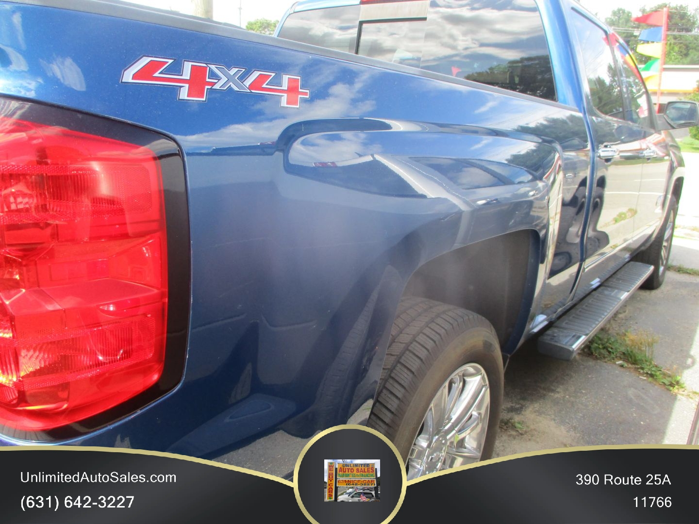 2015 Chevrolet Silverado 1500 Crew Cab photo 4