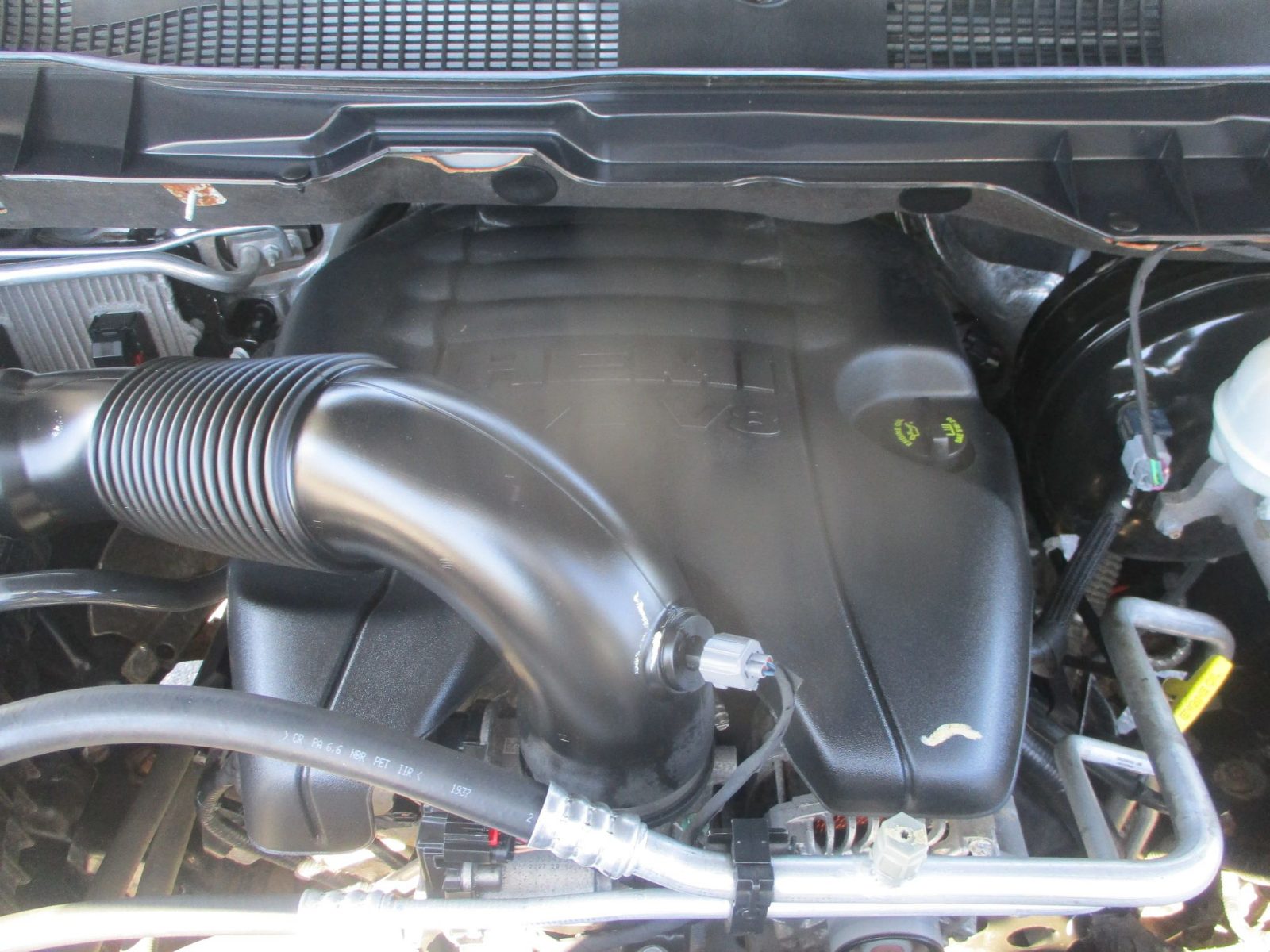 2018 Ram 1500 Crew Cab photo 12