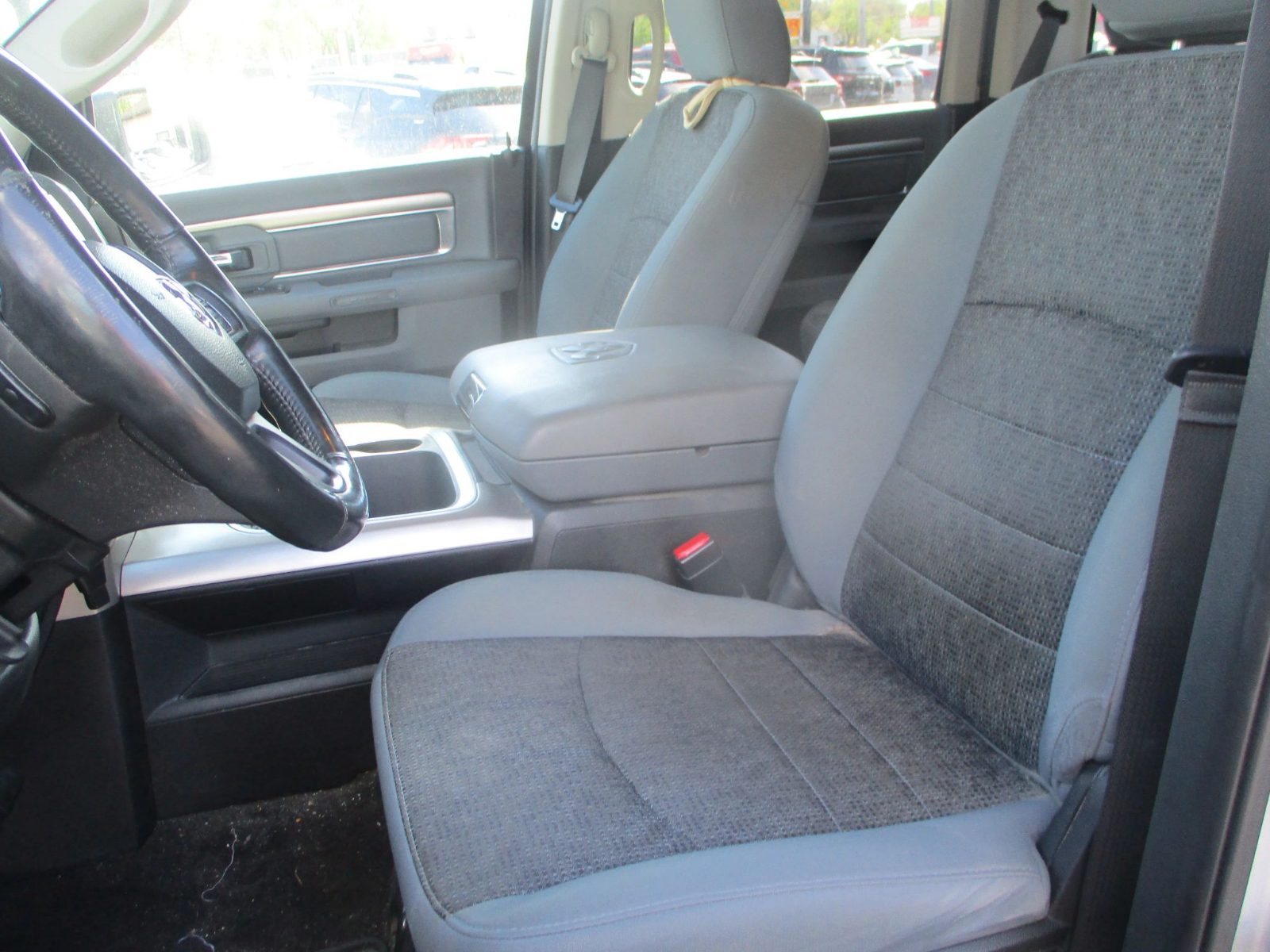 2018 Ram 1500 Crew Cab photo 6