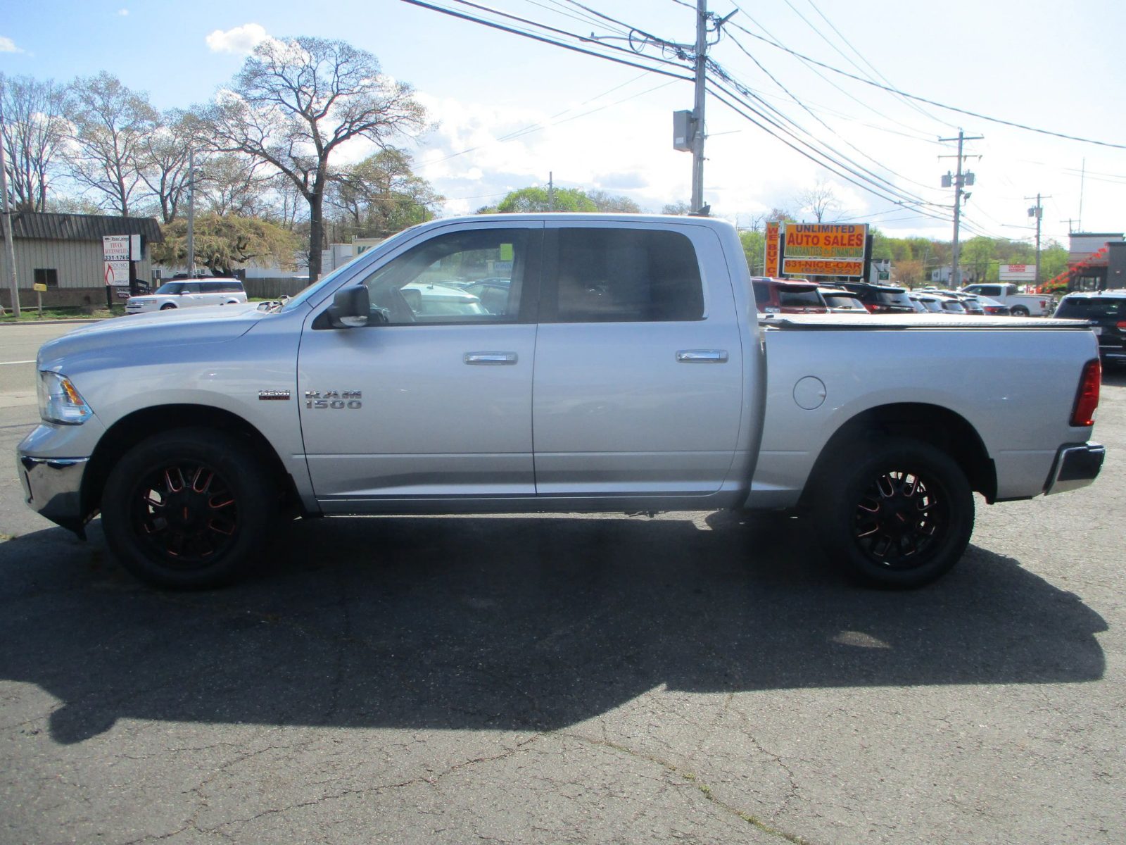 2018 Ram 1500 Crew Cab photo 4