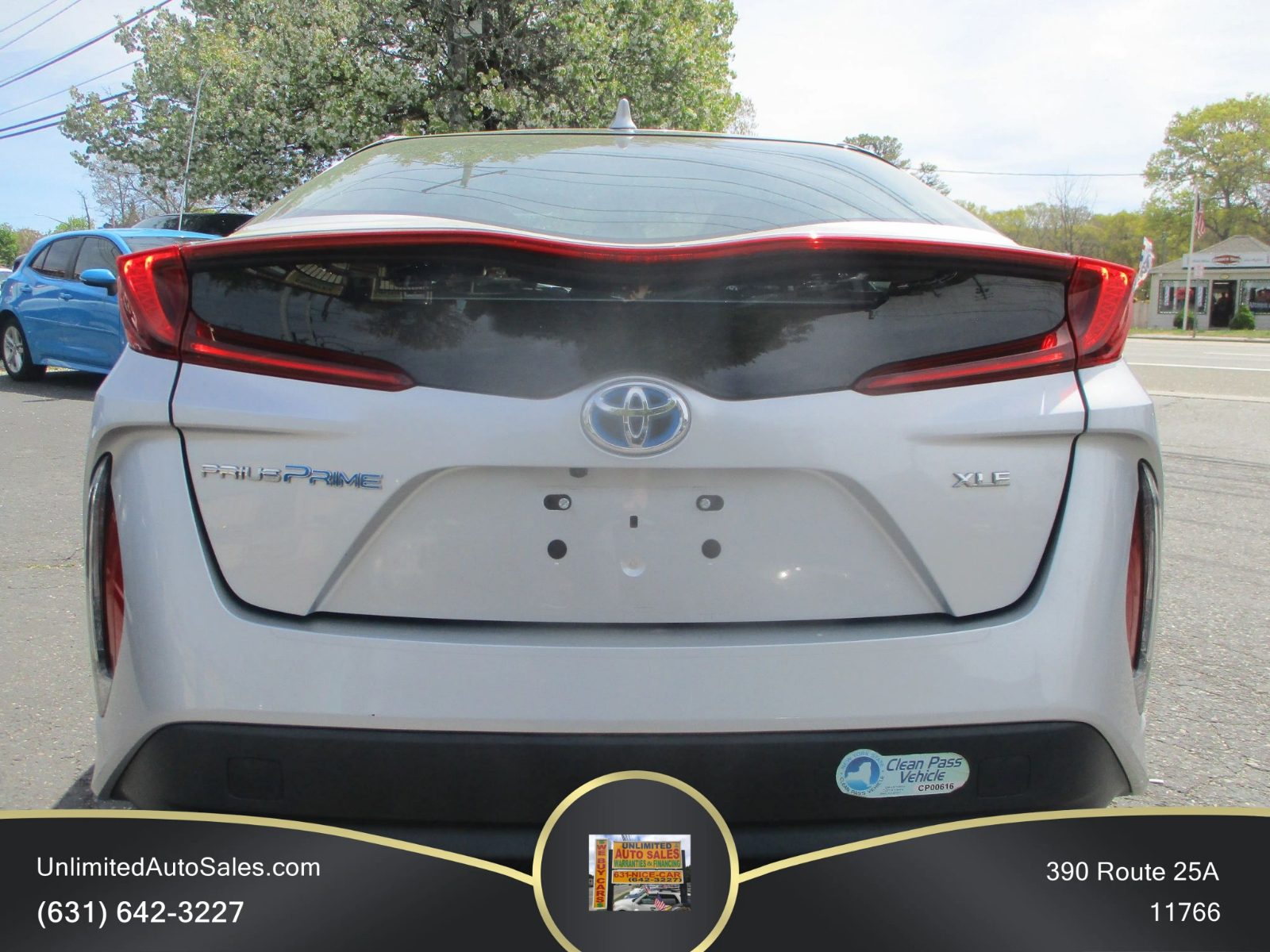 2022 Toyota Prius Prime photo 2