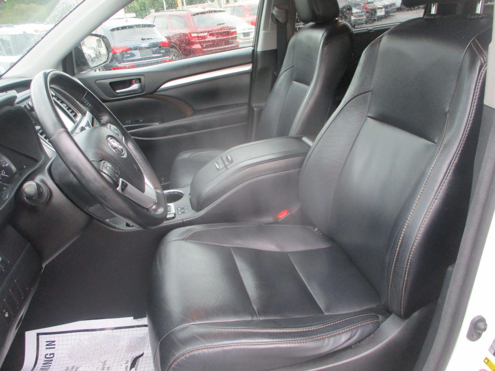 2017 Toyota Highlander photo 5