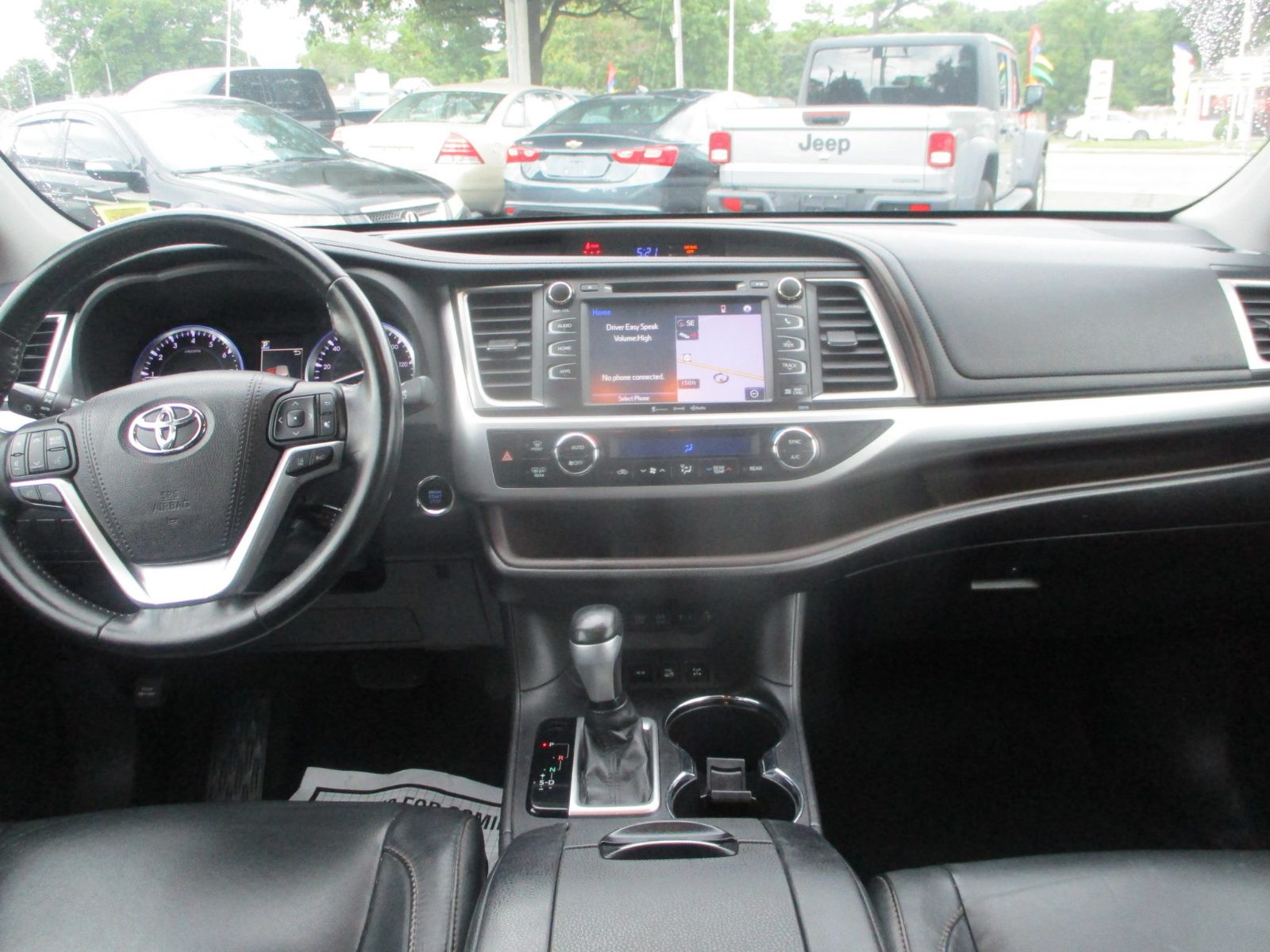 2017 Toyota Highlander photo 7