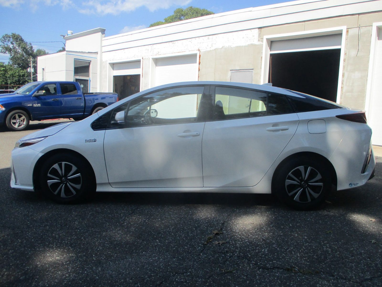 2017 Toyota Prius Prime photo 3
